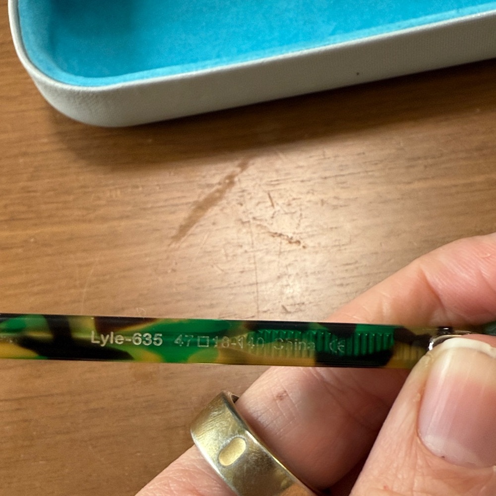 Warby Parker Vibrant Green Tortoise Glasses - Picture 4 of 5